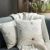 Velours kussenhoes met bloemen JA137-24