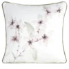 Fluwelen kussenhoes met magnolia bloemen afgezet met bies JA152-02