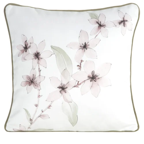 Fluwelen kussenhoes met magnolia bloemen afgezet met bies JA152-02