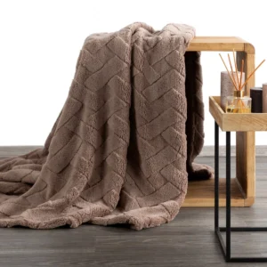 Deken teddy reliëf met visgraatmotief K167-02