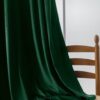 Flesgroen velours gordijn met ringen ZKMR-01